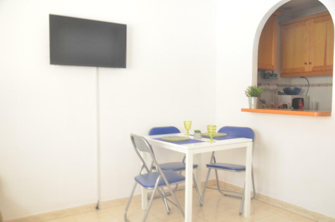 Pretty Studio With Swimming Pool Torrevieja Eksteriør billede